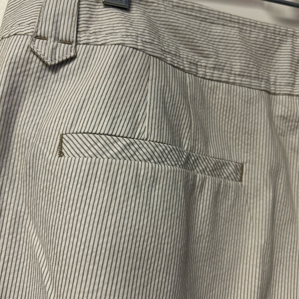 LOFT Anne Taylor Lined cream fine pin-strip pants with a flare hem and pockets - Picture 6 of 8